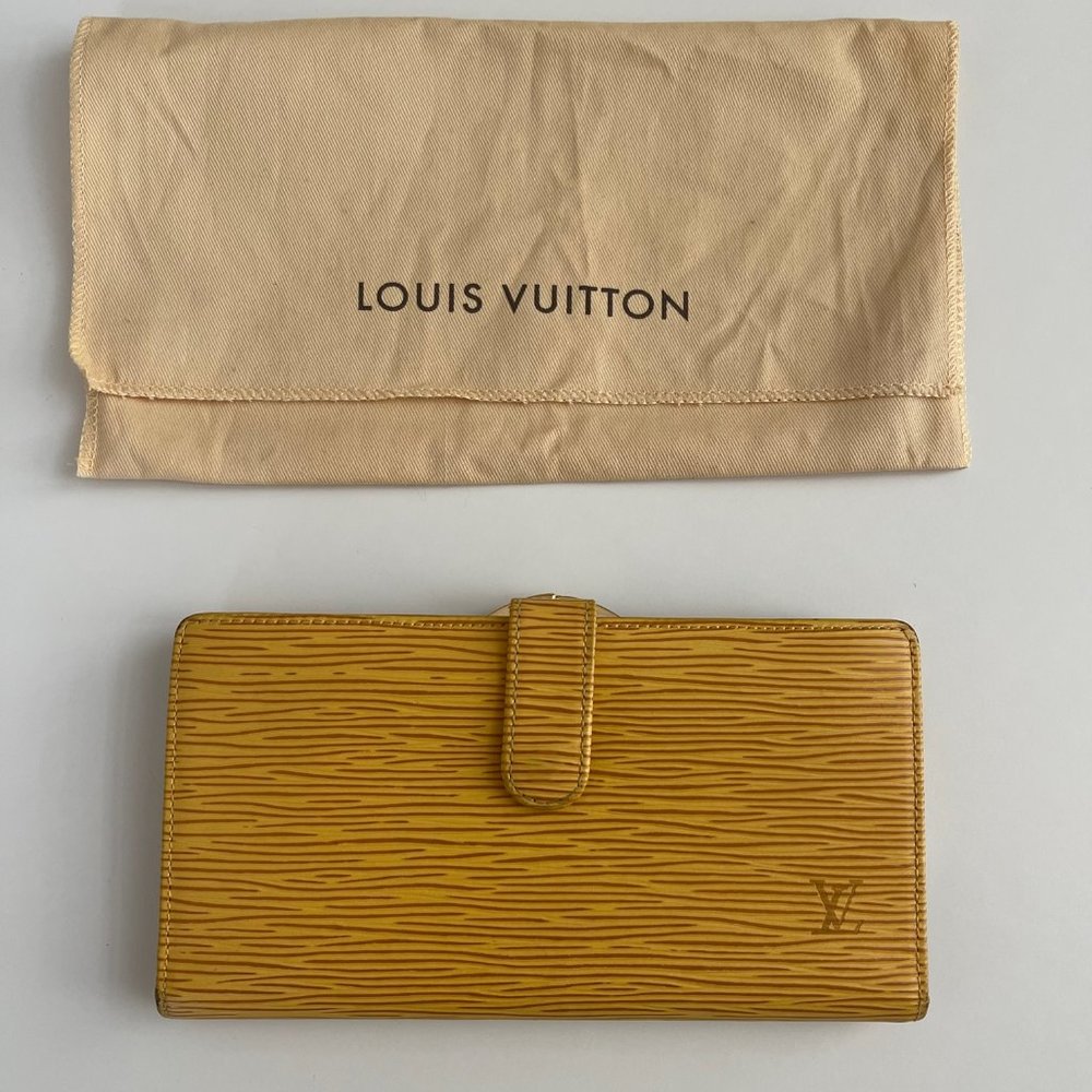 ** Vintage ** Louis Vuttion Epi French Purse Leather Wallet Yellow